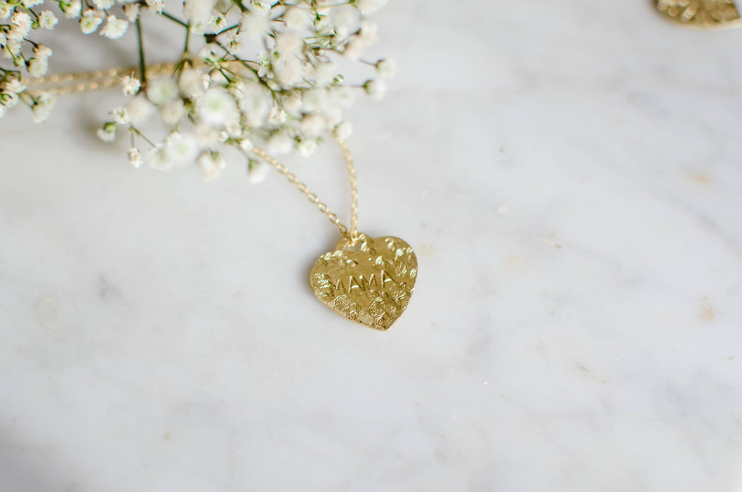 MAMA HEART FLORAL NECKLACE